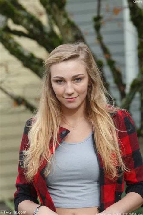 Kendra Sunderland Nude Public Flashing Onlyfans Set Leaked